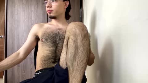 AndrewXxl independent online show from September 16, 4:30 pm