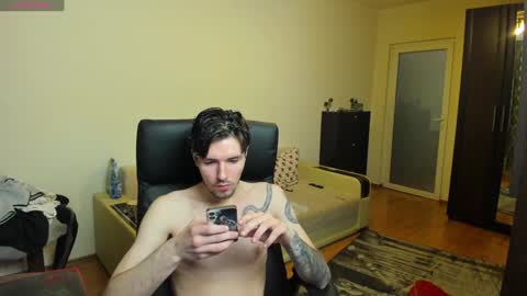 Snapshot of awesome_justin chatting on January 10, 10:36 pm Justin online show from January 10, 10:36 pm