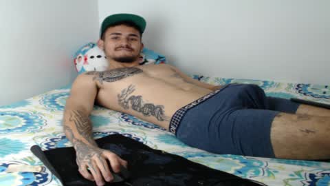 Snapshot of axel_ag chatting on December 28, 2:33 pm Axel online show from December 28, 2:33 pm