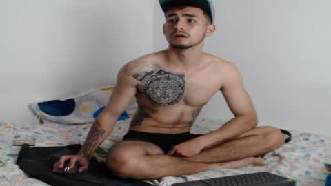 Snapshot of axel_ag chatting on February 21, 7:10 pm Axel online show from February 21, 7:10 pm
