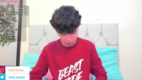 Snapshot of axel_evanss chatting on January 11, 1:43 pm Axel Evanss online show from January 11, 1:43 pm