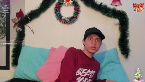 Snapshot of axel_evanss chatting on December 16, 1:22 pm Axel Evanss online show from December 16, 1:22 pm