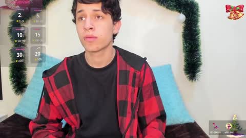 Snapshot of axel_evanss chatting on December 10, 1:00 pm Axel Evanss online show from December 10, 1:00 pm