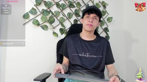 Snapshot of axel_evanss chatting on December 18, 1:02 pm Axel Evanss online show from December 18, 1:02 pm