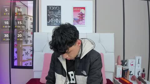 Snapshot of axel_evanss chatting on September 9, 1:43 pm Axel Evanss online show from September 9, 1:43 pm