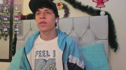 Snapshot of axel_evanss chatting on December 12, 12:55 pm Axel Evanss online show from December 12, 12:55 pm