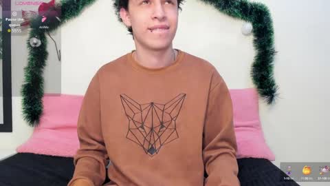 Snapshot of axel_evanss chatting on December 19, 12:45 pm Axel Evanss online show from December 19, 12:45 pm