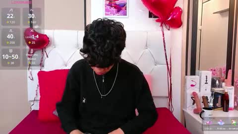 Axel Evanss online show from February 12, 1:50 pm