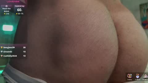 Axel Fairchaild online show from April 4, 1:52 pm