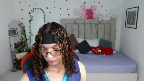 Axel online show from June 15, 2:25 am