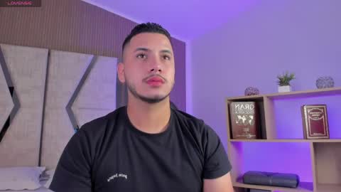 axel_grey_ online show from April 22, 12:54 pm