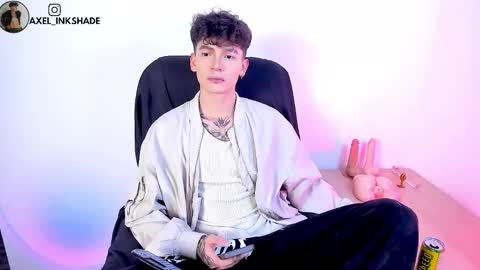 Axel online show from March 5, 3:14 am