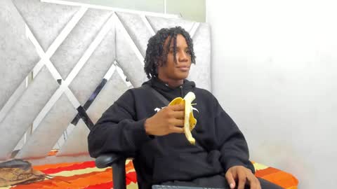 Snapshot of axel_silva3 chatting on March 7, 12:34 pm AXEL SILVA online show from March 7, 12:34 pm
