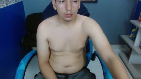 axel_stones_ online show from November 2, 2:10 pm