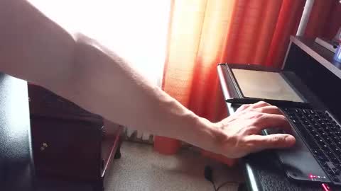 axelcr0ss online show from October 28, 9:06 pm