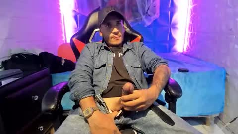 Axell Cross2 online show from October 26, 5:59 pm