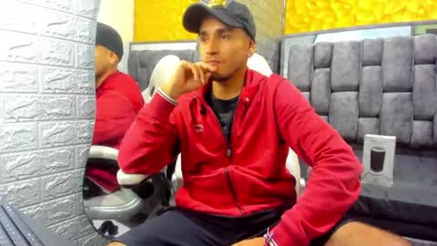 Snapshot of axell_cross2 chatting on March 6, 1:05 am Axell Cross2 online show from March 6, 1:05 am