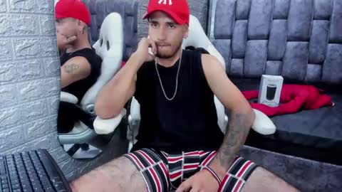 Snapshot of axell_cross2 chatting on February 25, 11:11 pm Axell Cross2 online show from February 25, 11:11 pm