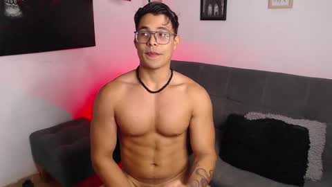 axell online show from March 21, 9:47 am