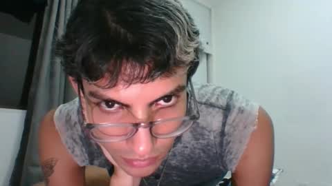 Axel  online show from February 14, 2:07 am