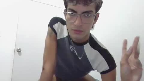 Axel  online show from January 30, 2:06 am