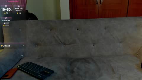 Snapshot of axelraven chatting on September 10, 8:40 pm Axel Raven online show from September 10, 8:40 pm