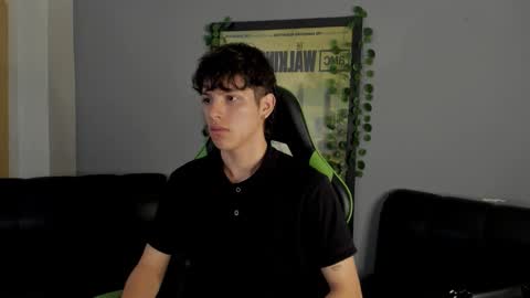 Snapshot of axelraven chatting on December 5, 2:22 pm Axel Raven online show from December 5, 2:22 pm