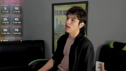 Snapshot of axelraven chatting on January 18, 2:23 pm Axel Raven online show from January 18, 2:23 pm