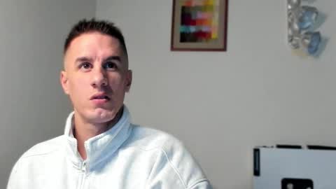 Axl online show from December 19, 12:51 am