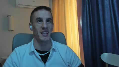 Axl online show from April 22, 3:02 am