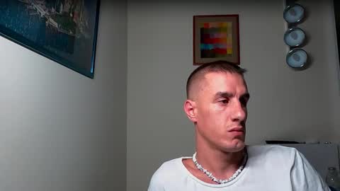 Snapshot of axl_fx chatting on October 8, 6:23 pm Axl online show from October 8, 6:23 pm