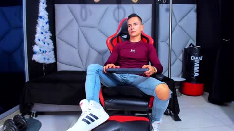 Ayden Miller online show from December 21, 4:52 am