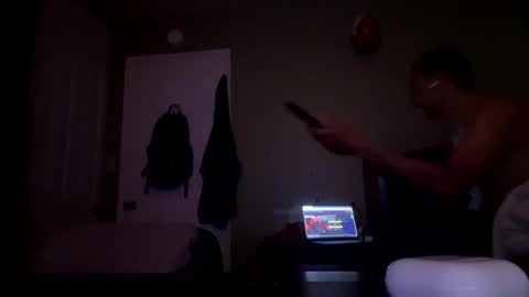 b_johnson530 online show from November 16, 4:20 pm