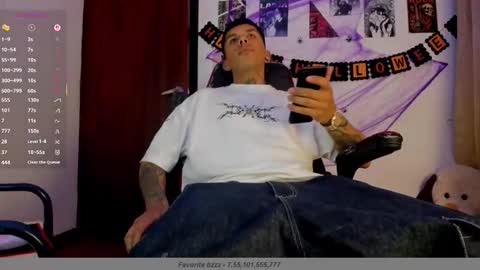 Snapshot of baby_gio chatting on October 15, 11:45 pm OF GxoXabs online show from October 15, 11:45 pm