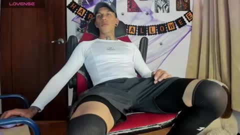 Snapshot of baby_gio chatting on October 18, 4:01 pm OF GxoXabs online show from October 18, 4:01 pm