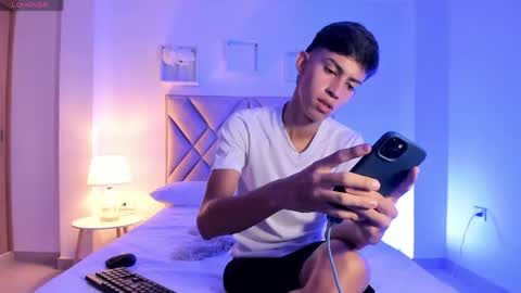 baby_noaht online show from June 4, 10:05 pm