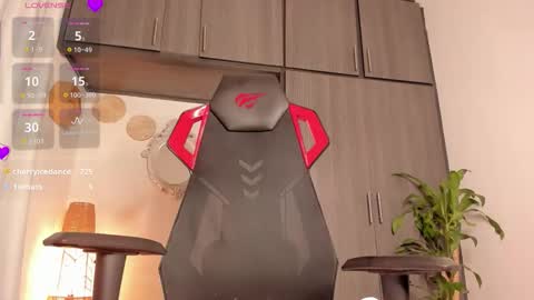 FOLLOW ME  online show from April 22, 3:02 am