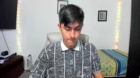 Snapshot of babymaik chatting on October 13, 5:52 pm babymaik online show from October 13, 5:52 pm
