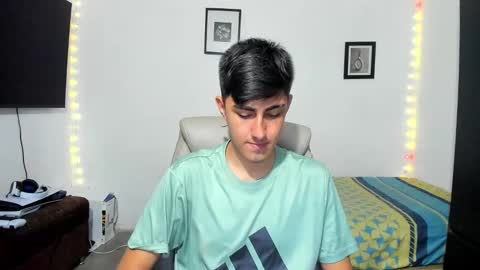 Snapshot of babymaik chatting on October 9, 8:58 pm babymaik online show from October 9, 8:58 pm