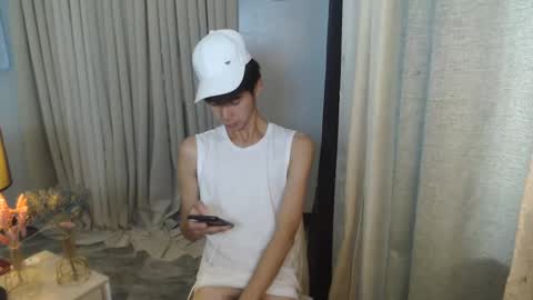 Snapshot of babymasterbater chatting on March 10, 5:11 am call me james online show from March 10, 5:11 am