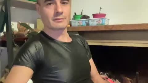 bach online show from December 12, 6:53 pm