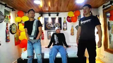 Snapshot of backyardigans chatting on February 23, 6:41 pm backyardigans online show from February 23, 6:41 pm