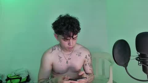 Snapshot of bad_vegitta chatting on October 17, 6:06 am bad_vegitta online show from October 17, 6:06 am