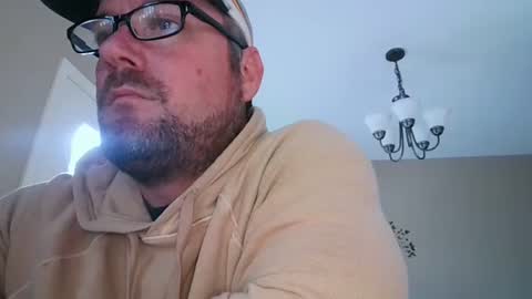 JustMe online show from December 14, 7:36 pm