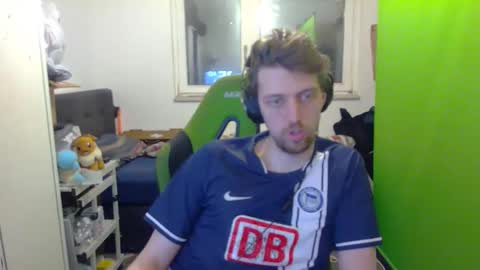 Snapshot of barca200 chatting on February 21, 6:48 pm barca200 online show from February 21, 6:48 pm
