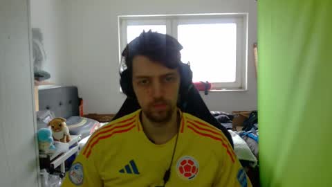 Snapshot of barca200 chatting on February 16, 9:59 am barca200 online show from February 16, 9:59 am