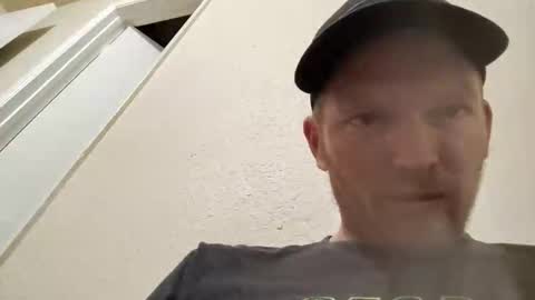 barniemay1 online show from April 21, 1:17 pm