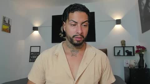 Snapshot of bastian_jones1 chatting on September 25, 11:13 pm bastian_jones1 online show from September 25, 11:13 pm