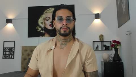 Snapshot of bastian_jones1 chatting on September 30, 8:40 am bastian_jones1 online show from September 30, 8:40 am