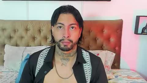 Snapshot of bastian_jones1 chatting on October 12, 5:18 pm bastian_jones1 online show from October 12, 5:18 pm